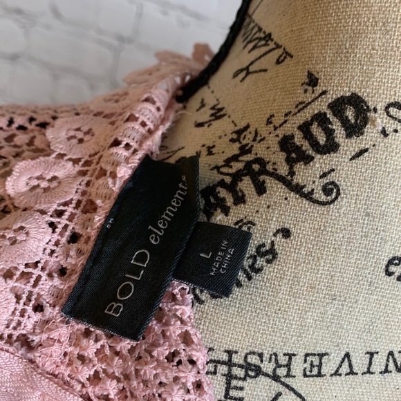 Pink Laced BOLD Elements Top - Picture 5 of 5